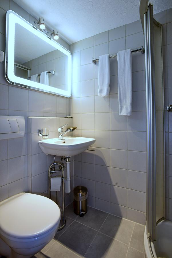 Hotel Freihof Гларус Екстериор снимка